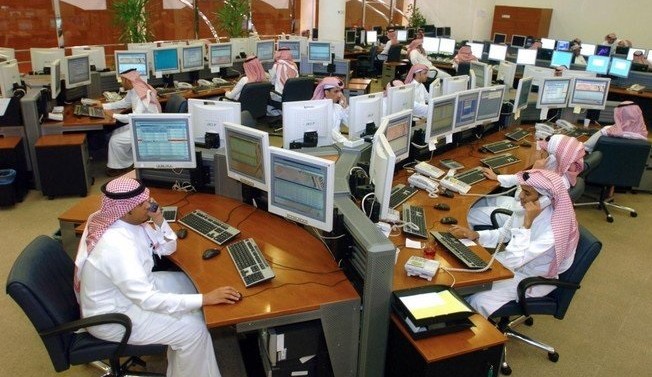 What will be the public and private sector duty hours during Ramadan?