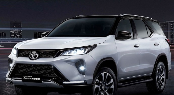 Three new variants of Toyota Fortuner facelift introduced in Pakistan