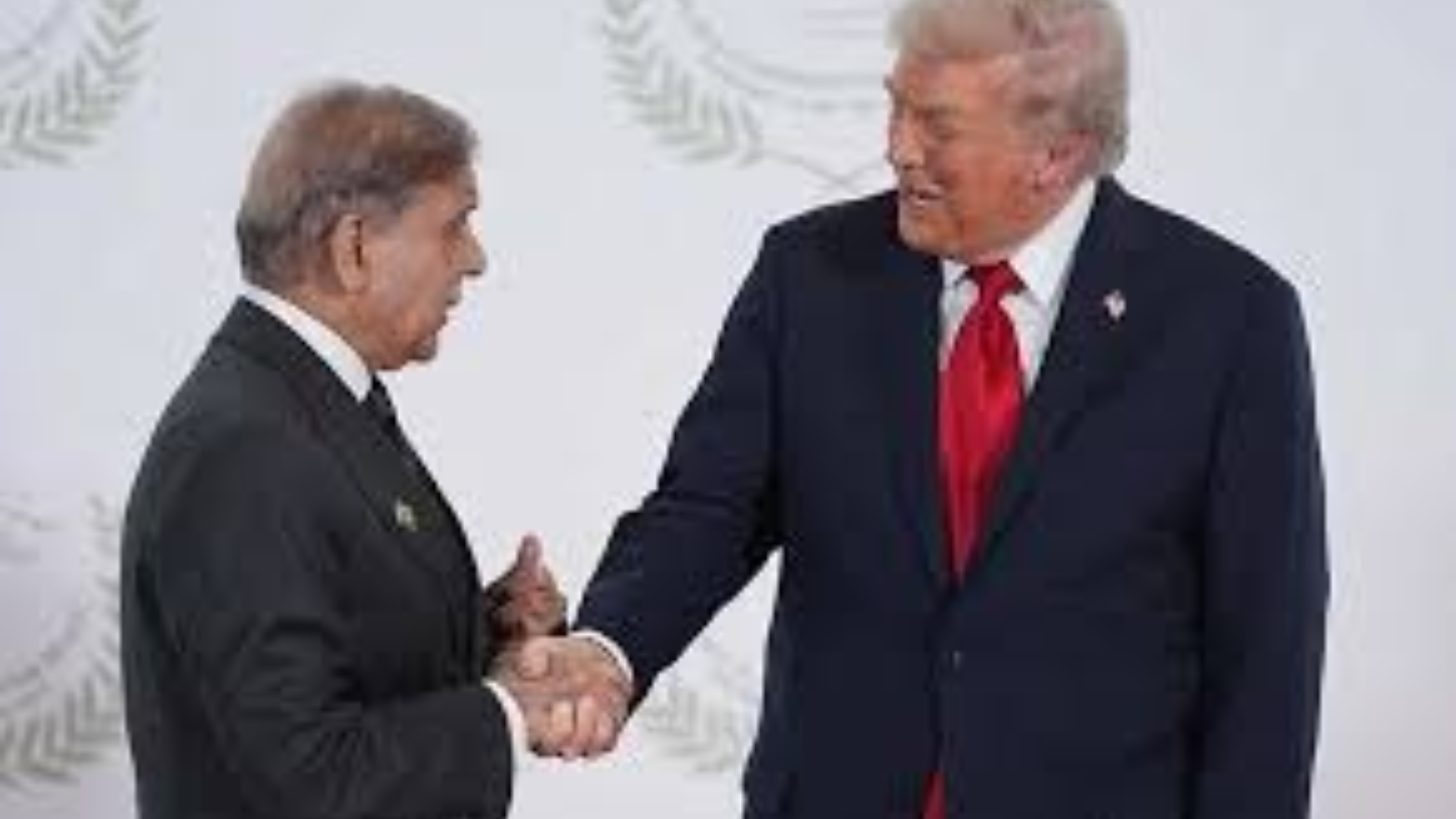 Shahbaz Sharif Urges Trump to Extend Iran Deadline, Calls for Strait of Hormuz Reopening